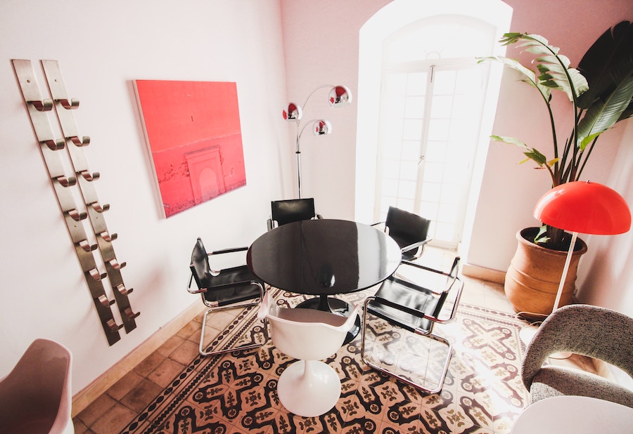 Pink dining room